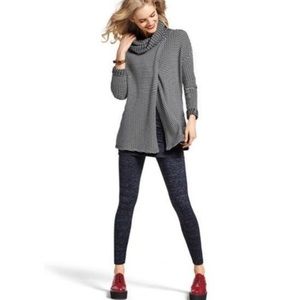Cabi Fergie Sweater size XXS turtleneck